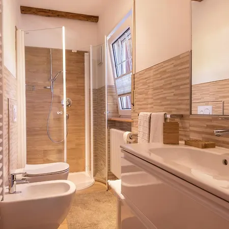 Casa Lorenz 2 Apartman *